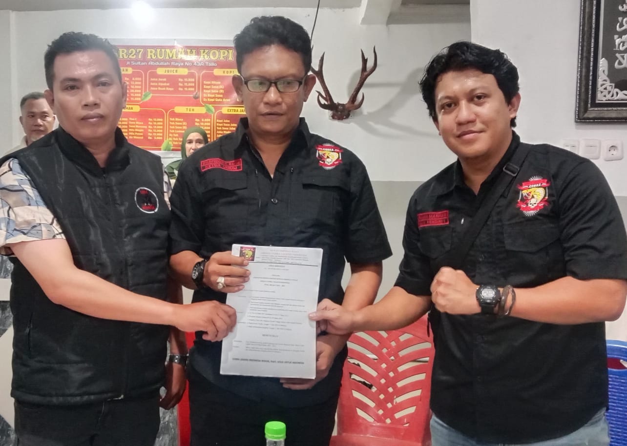 RAPAT PERDANA PEMBENTUKAN PANITIA DAN SERAH TERIMA SK DEKLARASI COBRA LEGEND INDONESIA (CLI).